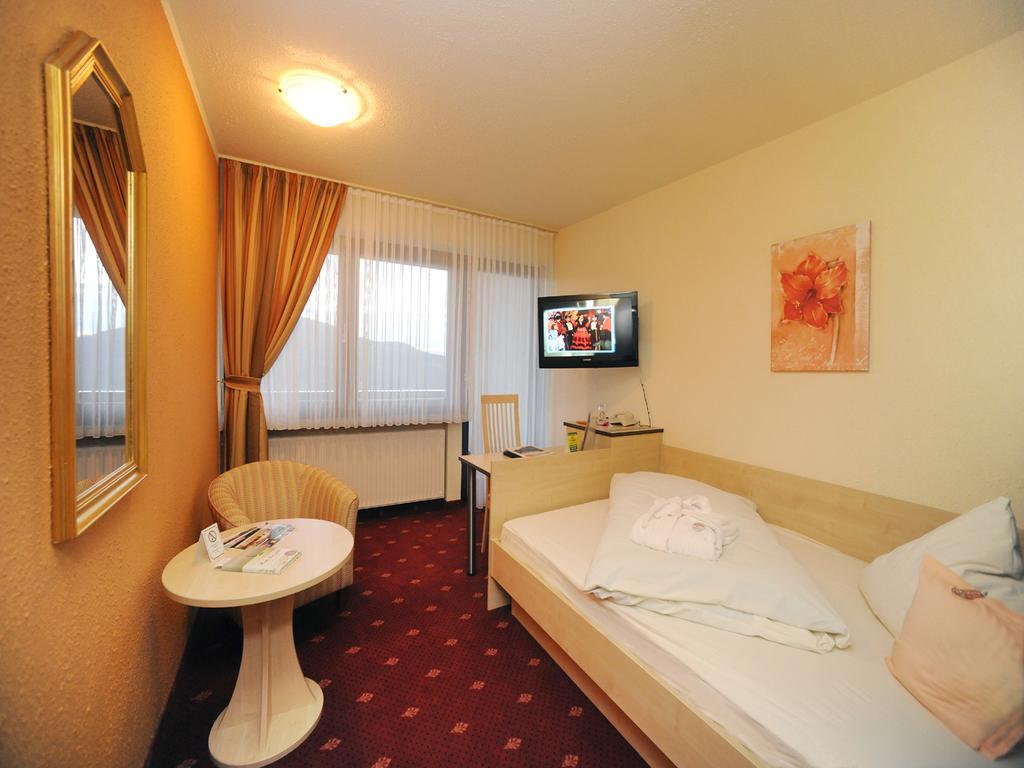 Wellness- Und Ferienhotel Waldesruh 보덴마이스 객실 사진